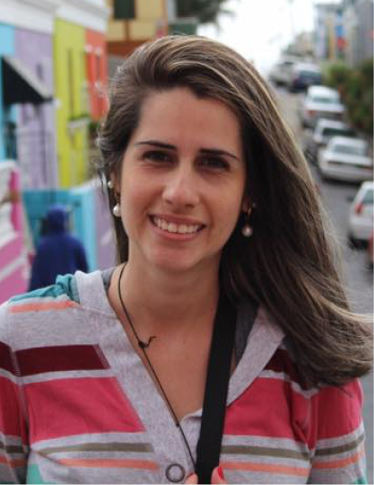 Headshot of Rosiane Torres (Elle)